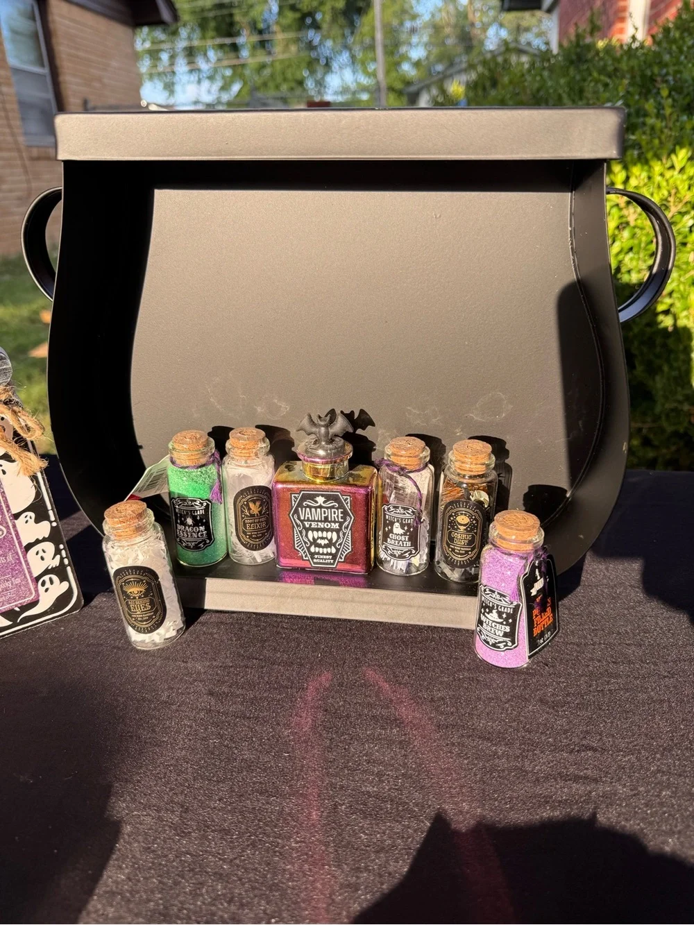 8 Mini Potion Bottles with Black Cauldron Display w/ bonus items